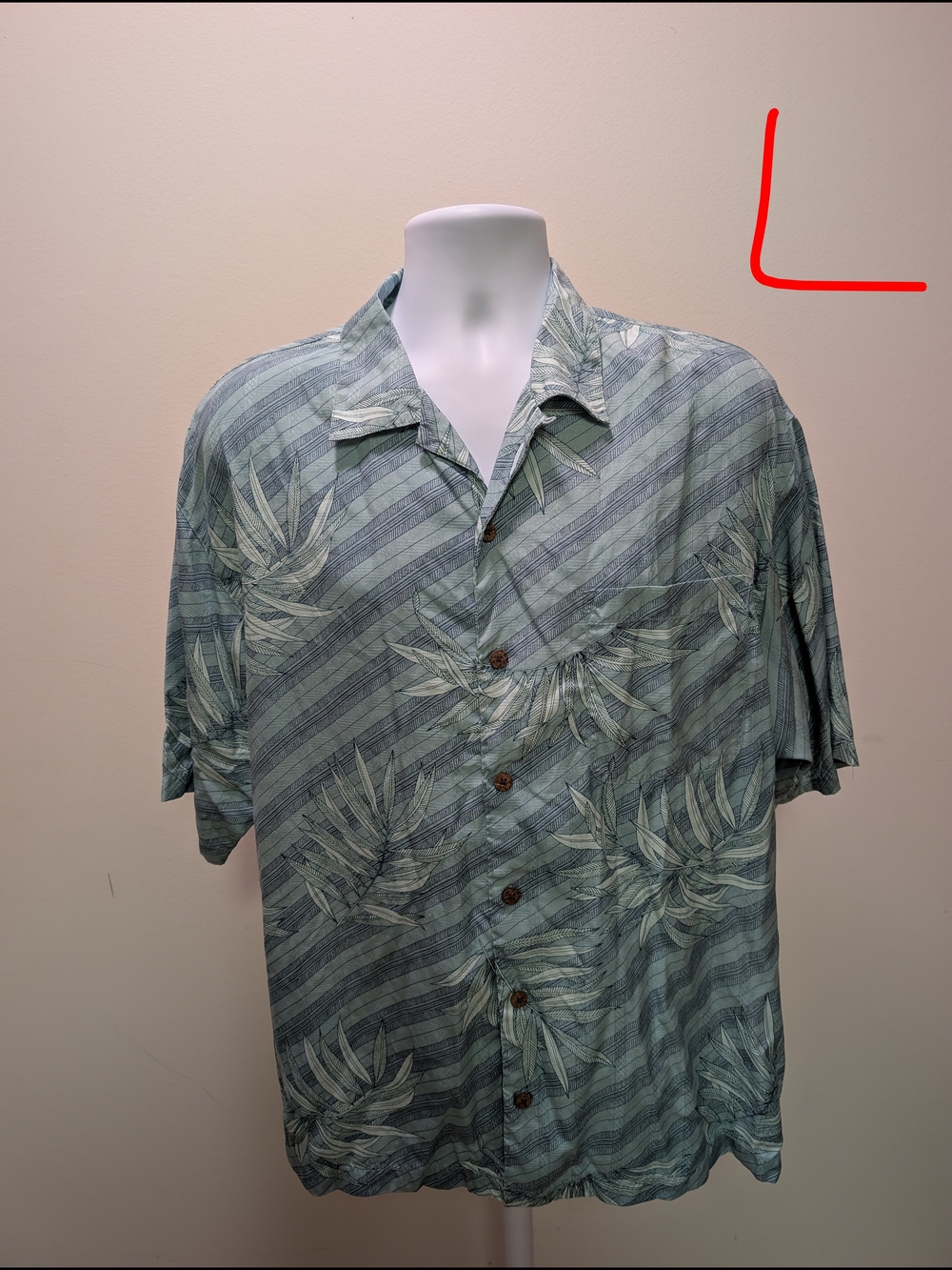 Men's Green Tropical Button-Up Shirt